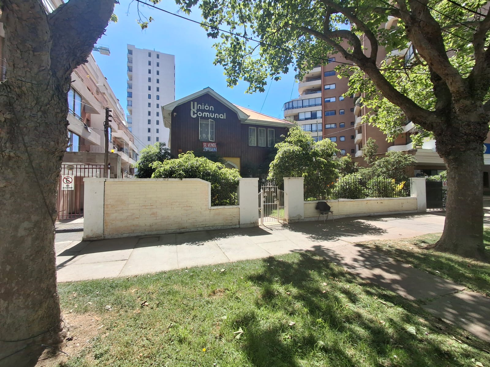 TERRENO EN VENTA CON CONSTRUCCION EN 8 NORTE VIÑA