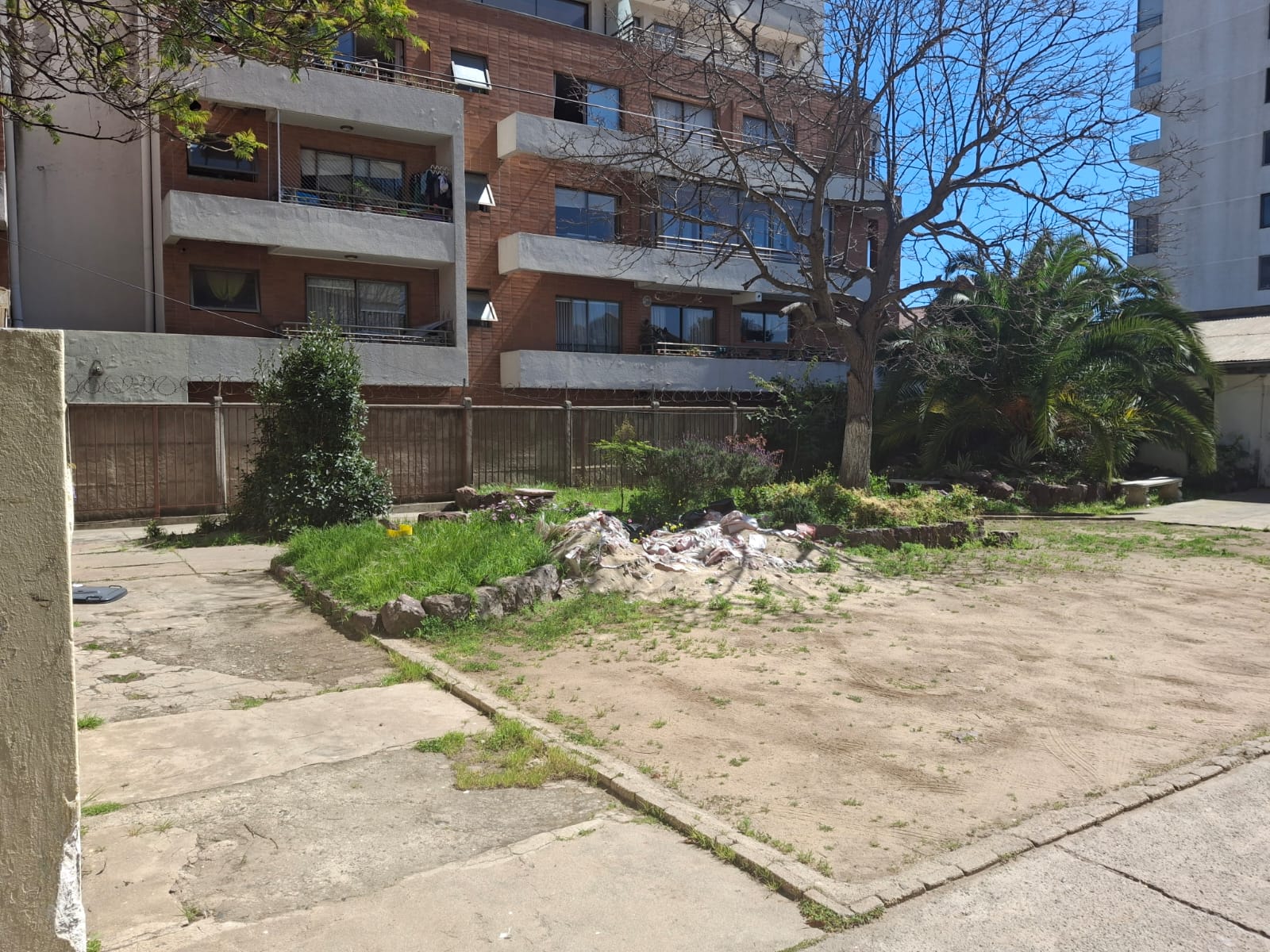 TERRENO EN VENTA CON CONSTRUCCION EN 8 NORTE VIÑA