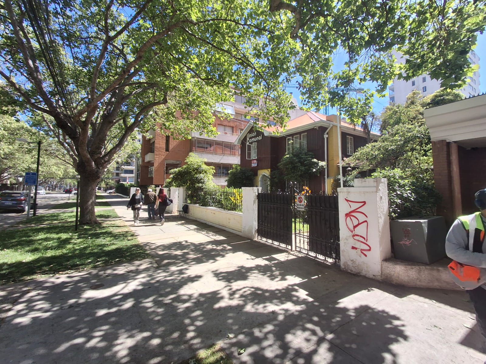 TERRENO EN VENTA CON CONSTRUCCION EN 8 NORTE VIÑA