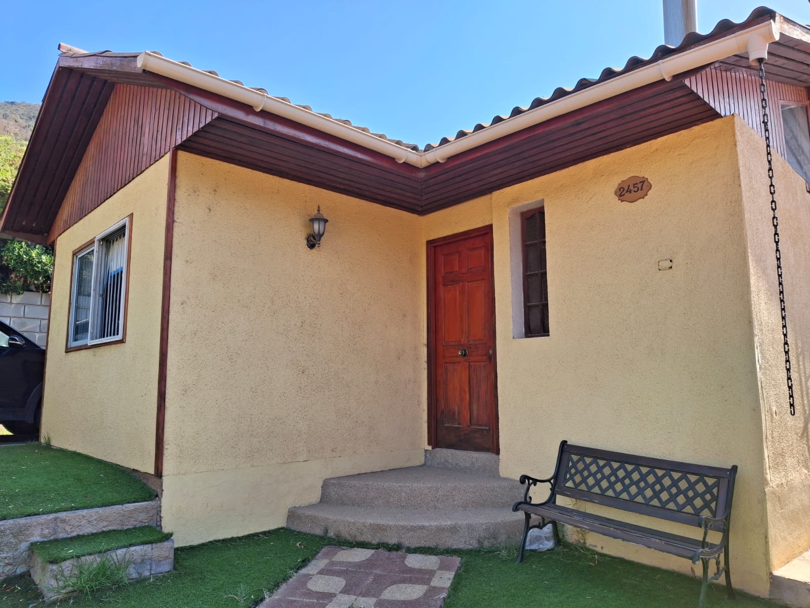 CASA CON PISCINA EN VENTA OLMUE