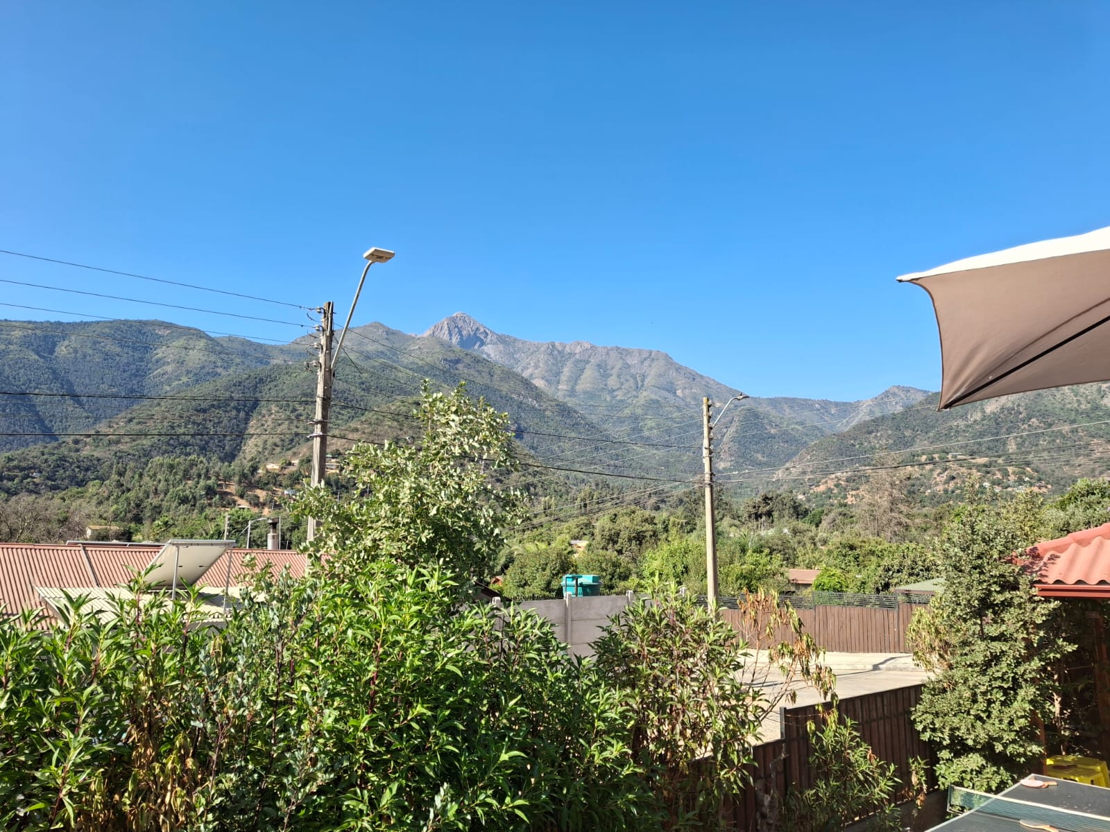 CASA CON PISCINA EN VENTA OLMUE