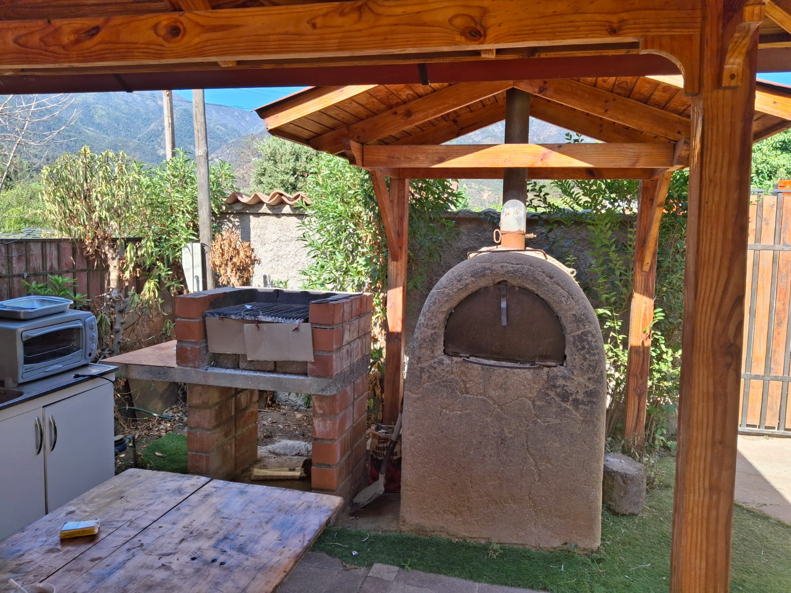 CASA CON PISCINA EN VENTA OLMUE