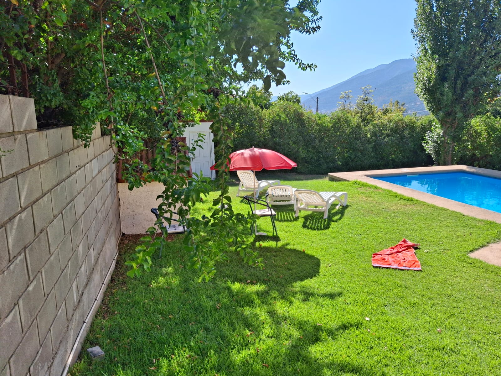 CASA CON PISCINA EN VENTA OLMUE