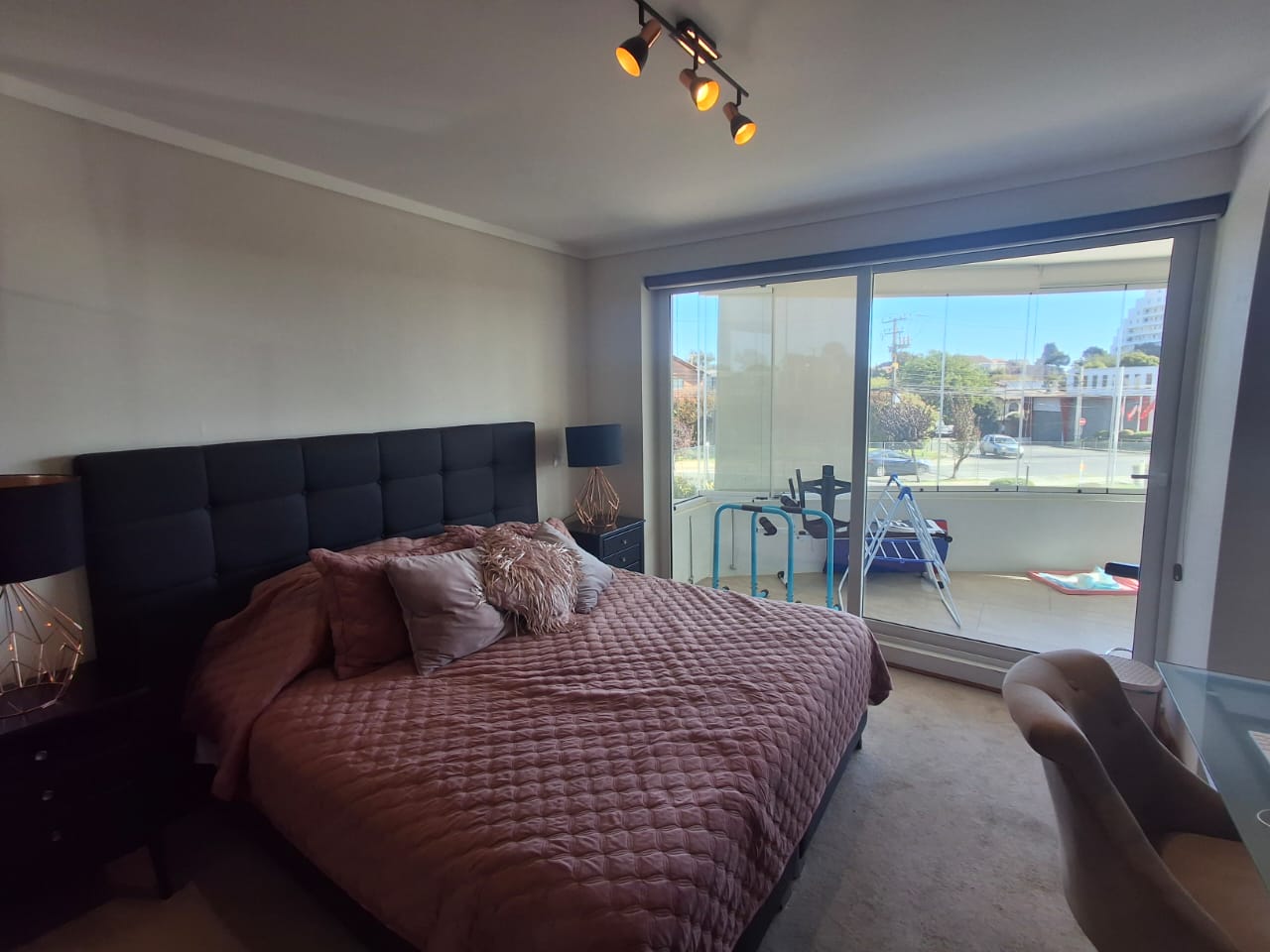 VENTA  DEPARTAMENTO 3 DORMITORIOS EDIFICIO ALBAMAR EN REÑACA